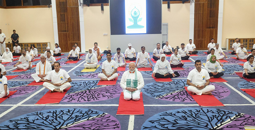 PM Modi celebrates Yoga Day with hundreds of participants on banks of Dal Lake in Kashmir